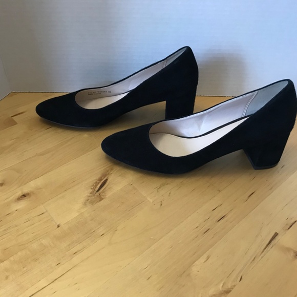 Cole Haan Grand OS Signature Black Velvet Heels Size 6 - Picture 3 of 6